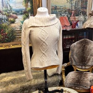Elegant Cable Knit Cream Sweater100% cashmere
